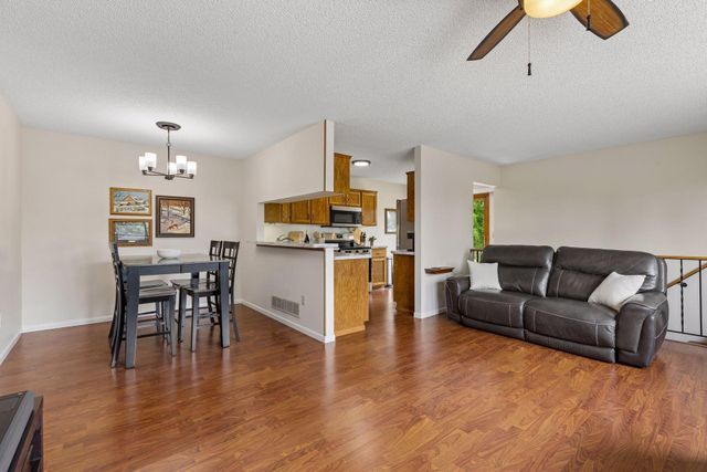 7515 Vinewood Court N, Maple Grove, MN 55311