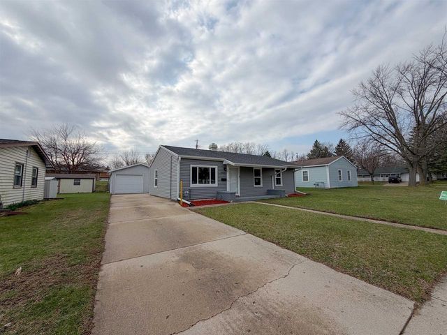 1860 Sun Valley Drive, Beloit, WI 53511