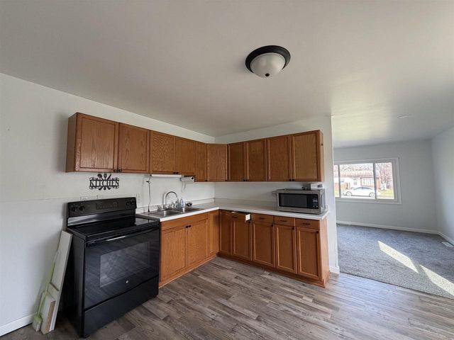 1860 Sun Valley Drive, Beloit, WI 53511