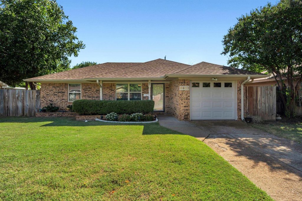 3011 MCGAHA AVENUE, Wichita Falls, TX 76308