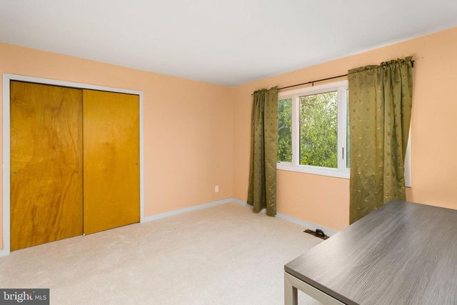 7 SHERIDAN DR, West Windsor, NJ 08550