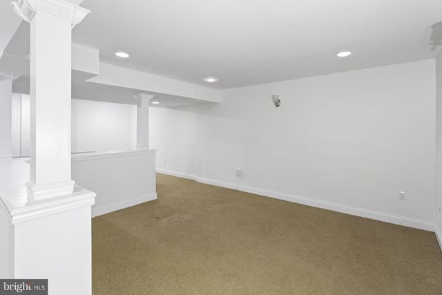 7 SHERIDAN DR, West Windsor, NJ 08550