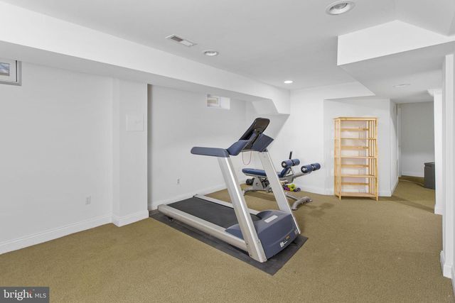 7 SHERIDAN DR, West Windsor, NJ 08550