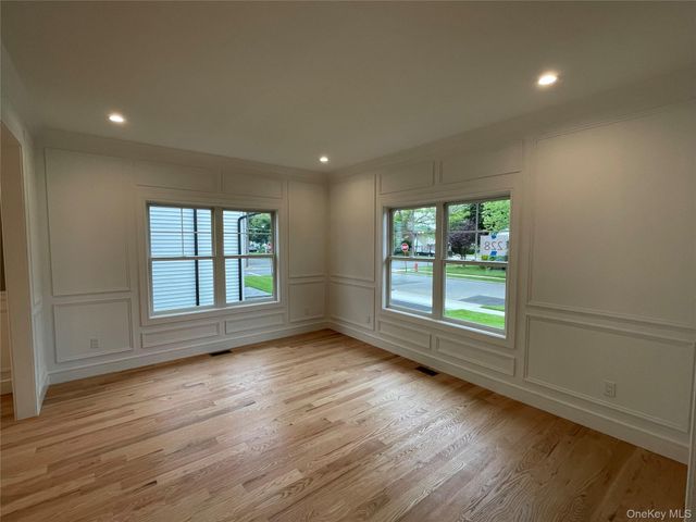 477 Andrews Road Lot A, Mineola, NY 11501