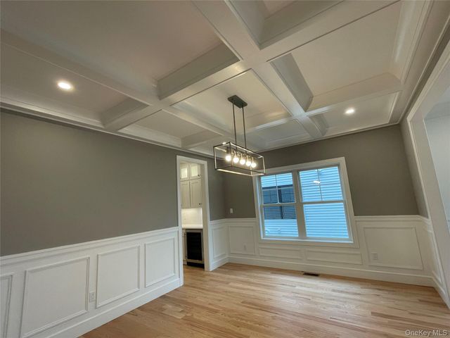 477 Andrews Road Lot A, Mineola, NY 11501