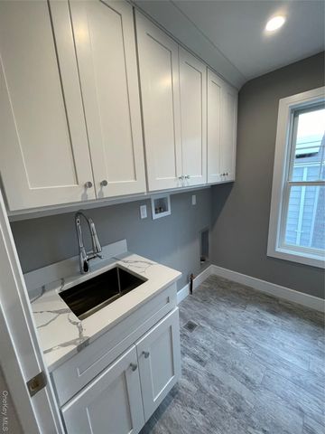 477 Andrews Road Lot A, Mineola, NY 11501