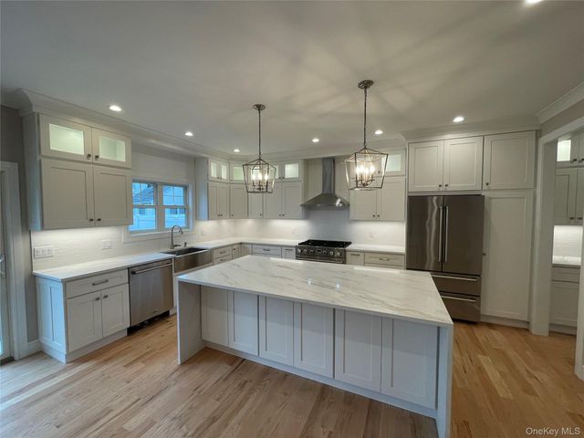 477 Andrews Road Lot A, Mineola, NY 11501