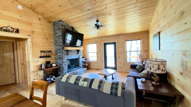 29 Oak Hill Drive, Murphy, NC 28906