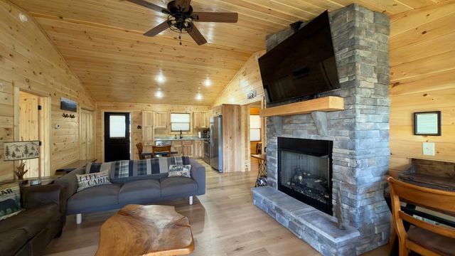 29 Oak Hill Drive, Murphy, NC 28906