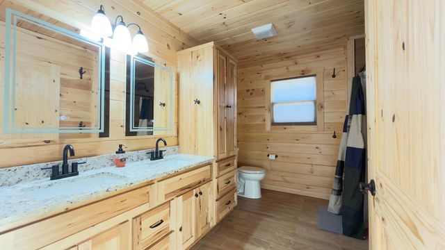 29 Oak Hill Drive, Murphy, NC 28906