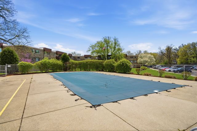 2600 Brookwood Way Drive 206A, Rolling Meadows, IL 60008