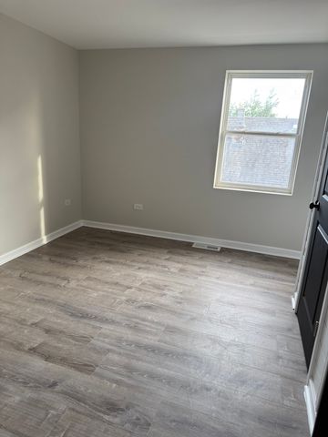 5910 S Michigan Avenue 1, Chicago, IL 60637