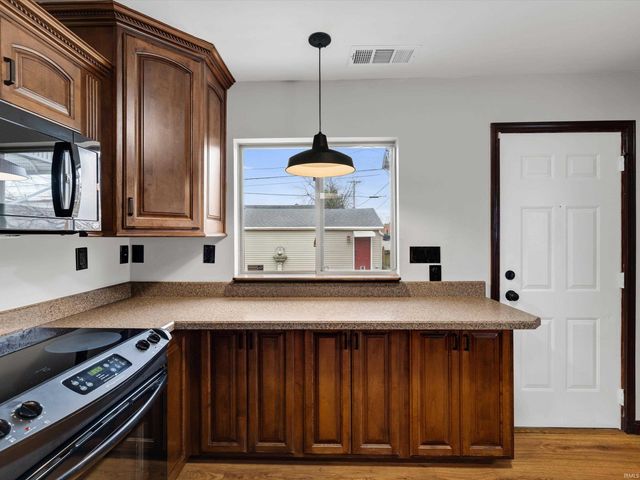 1301 E Eichel Avenue, Evansville, IN 47711