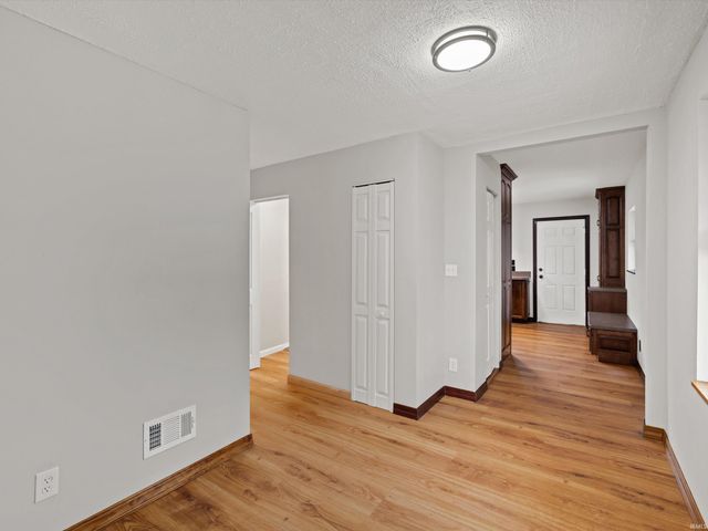 1301 E Eichel Avenue, Evansville, IN 47711