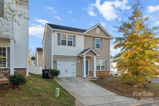 6004 Vista Woods Lane, Charlotte, NC 28215