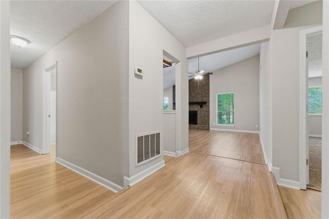 1207 Woodstream Circle NW, Acworth, GA 30102