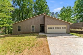 1207 Woodstream Circle NW, Acworth, GA 30102