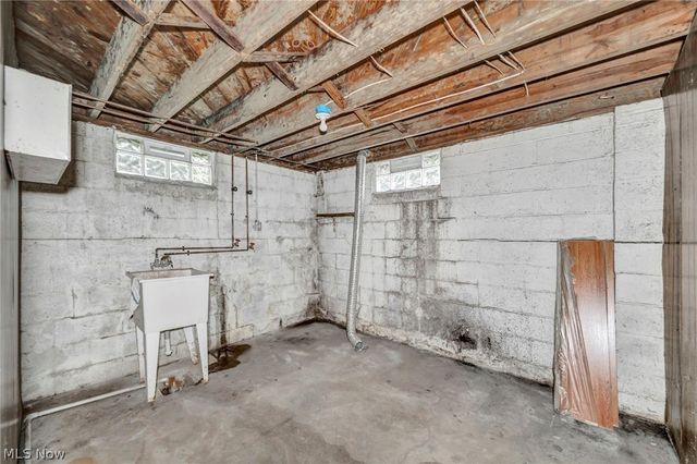 3943 Palm Avenue, Lorain, OH 44055