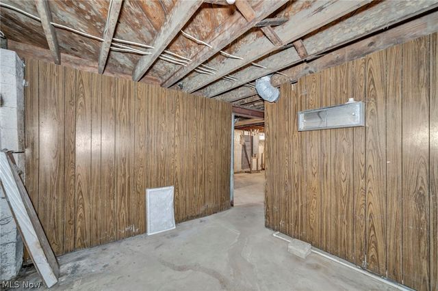 3943 Palm Avenue, Lorain, OH 44055