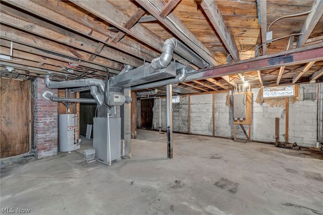 3943 Palm Avenue, Lorain, OH 44055