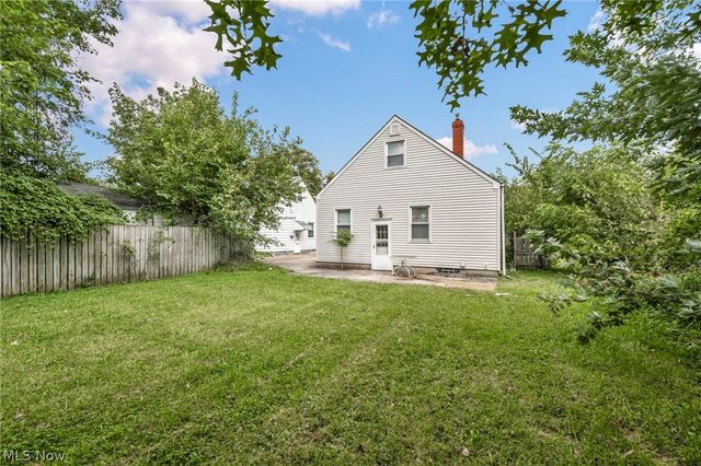 3943 Palm Avenue, Lorain, OH 44055