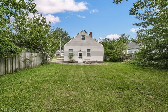 3943 Palm Avenue, Lorain, OH 44055