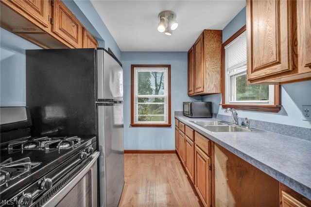3943 Palm Avenue, Lorain, OH 44055
