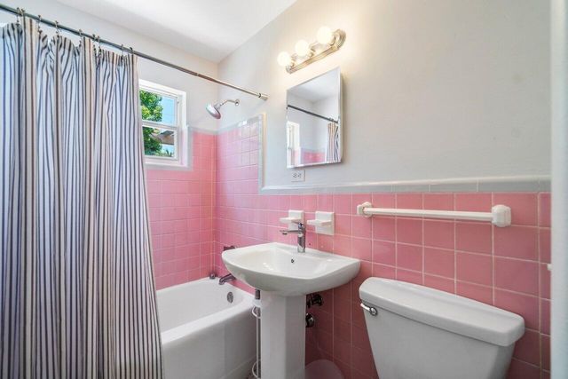 612 KANUGA Drive, West Palm Beach, FL 33401