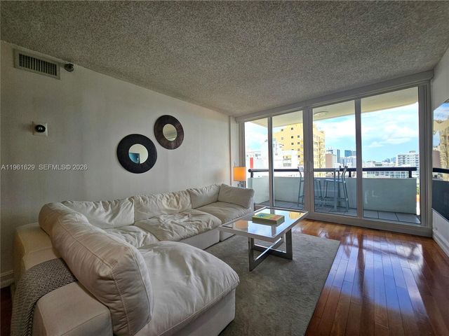 3200 Collins Ave 9-6, Miami Beach, FL 33140