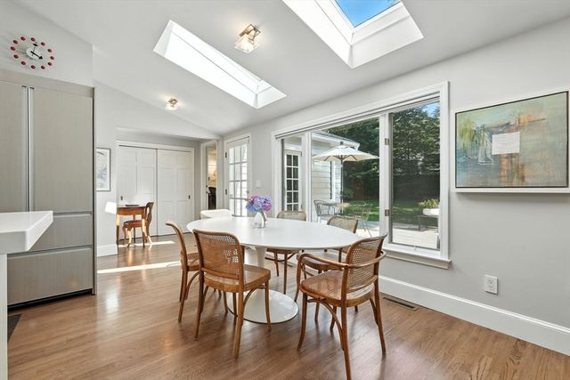 29 Englewood Rd, Longmeadow, MA 01106