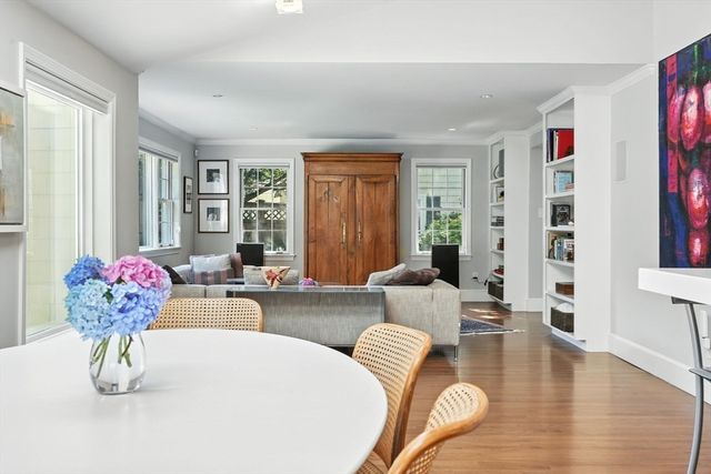 29 Englewood Rd, Longmeadow, MA 01106