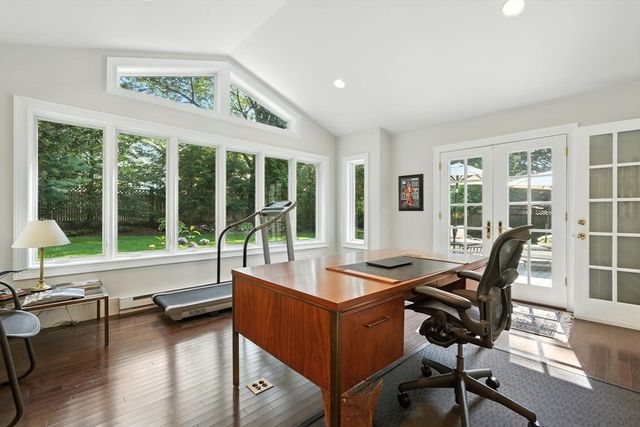 29 Englewood Rd, Longmeadow, MA 01106