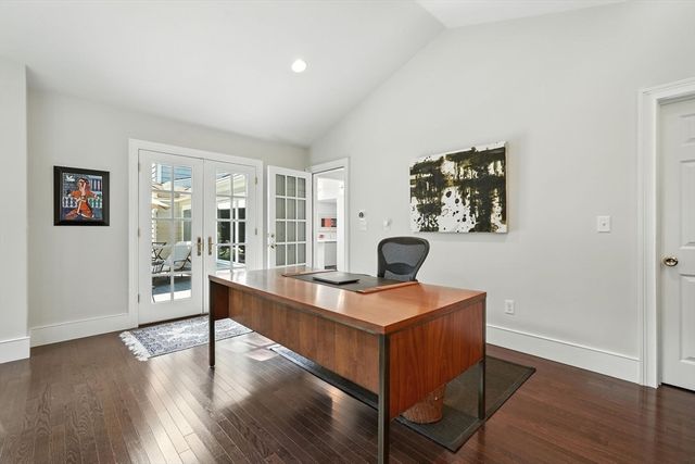 29 Englewood Rd, Longmeadow, MA 01106