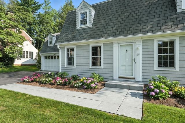 29 Englewood Rd, Longmeadow, MA 01106