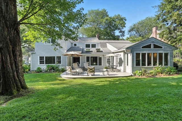 29 Englewood Rd, Longmeadow, MA 01106