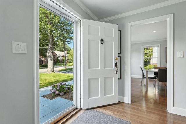 29 Englewood Rd, Longmeadow, MA 01106