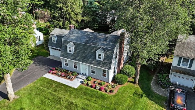 29 Englewood Rd, Longmeadow, MA 01106