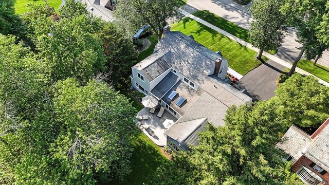 29 Englewood Rd, Longmeadow, MA 01106