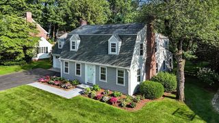 29 Englewood Rd, Longmeadow, MA 01106