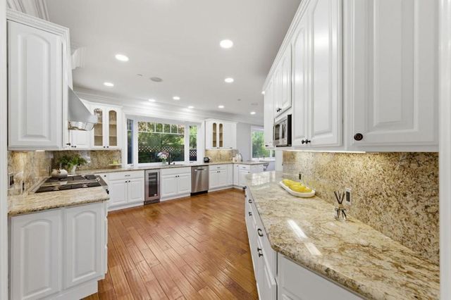 496 Summit Drive, Redwood City, CA 94062