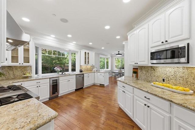 496 Summit Drive, Redwood City, CA 94062