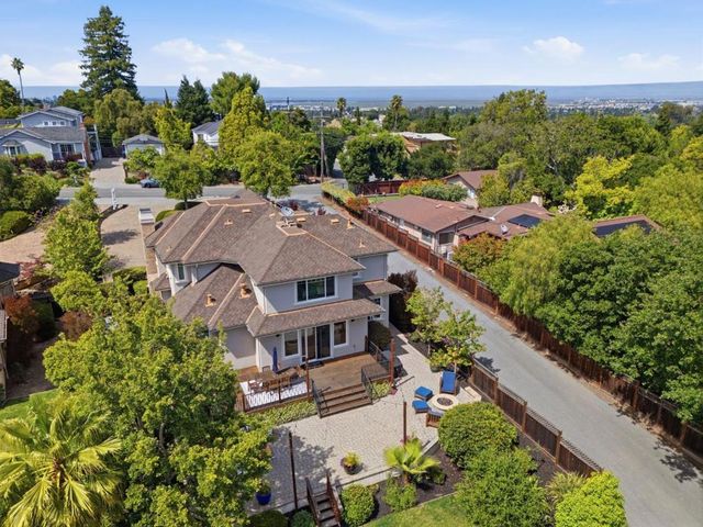 496 Summit Drive, Redwood City, CA 94062