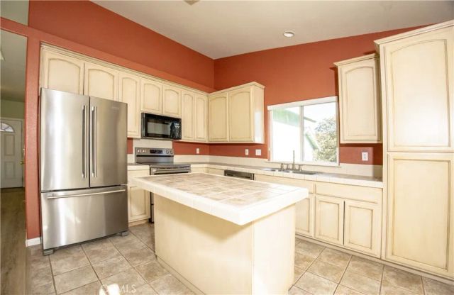15518 Little Peak, Hidden Valley Lake, CA 95467