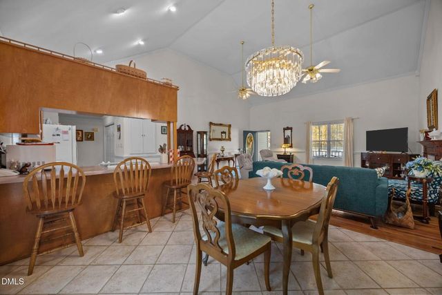 112 S Lakeside Drive, Smithfield, NC 27577