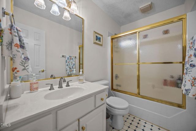 112 S Lakeside Drive, Smithfield, NC 27577