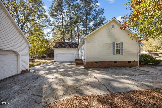 112 S Lakeside Drive, Smithfield, NC 27577