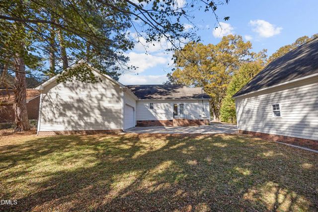 112 S Lakeside Drive, Smithfield, NC 27577