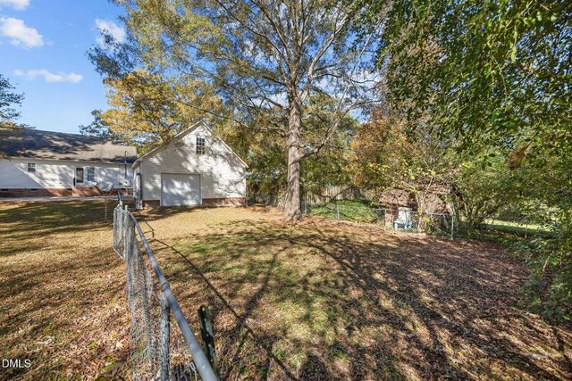 112 S Lakeside Drive, Smithfield, NC 27577