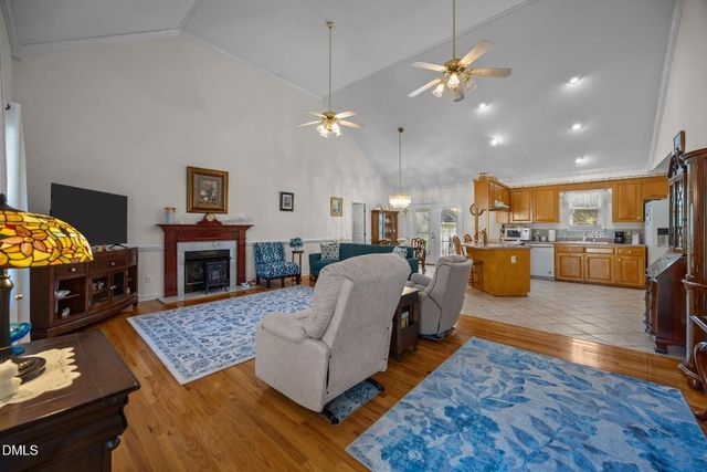 112 S Lakeside Drive, Smithfield, NC 27577