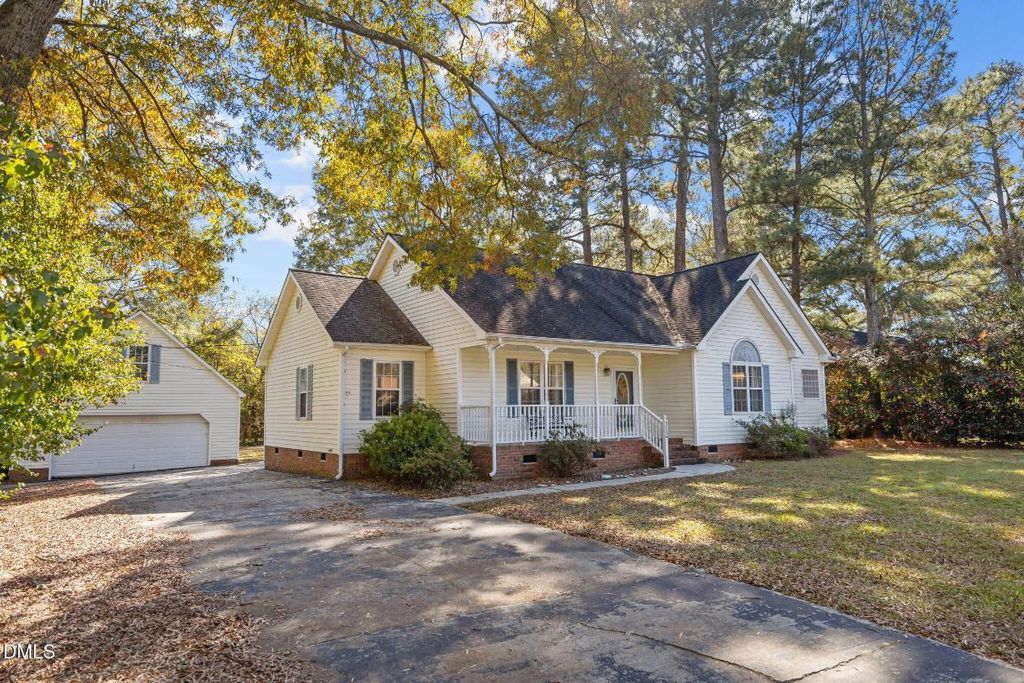 112 S Lakeside Drive, Smithfield, NC 27577